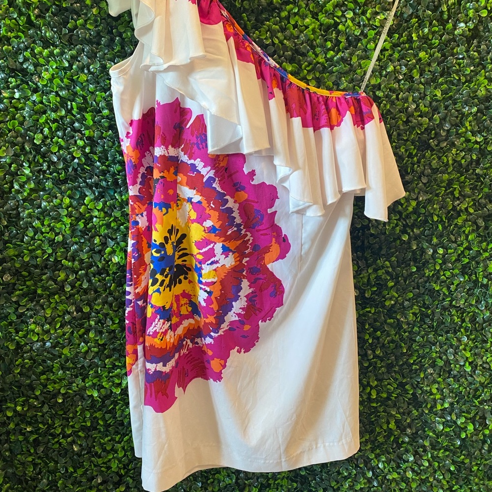 White one shoulder dress